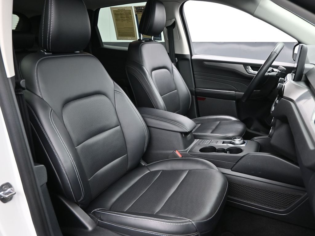 2021 Ford Escape Titanium