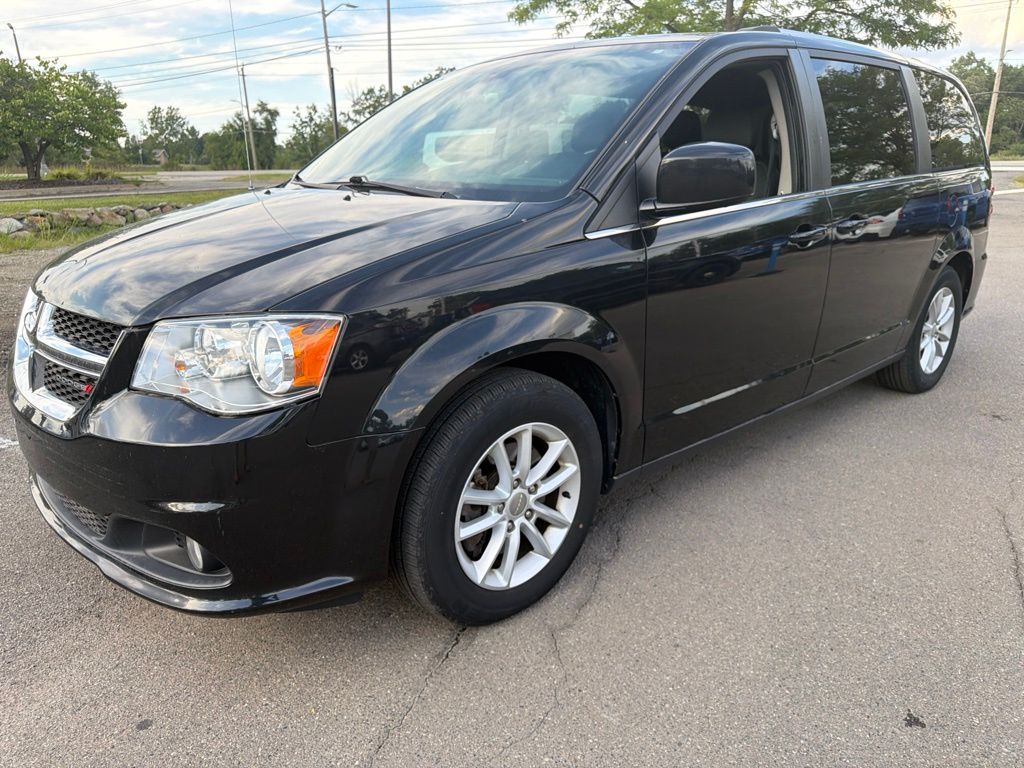 Brilliant Black Crystal Pearlcoat 2019 Dodge Grand Caravan Minivan Front-Wheel Drive 6-Speed Automatic