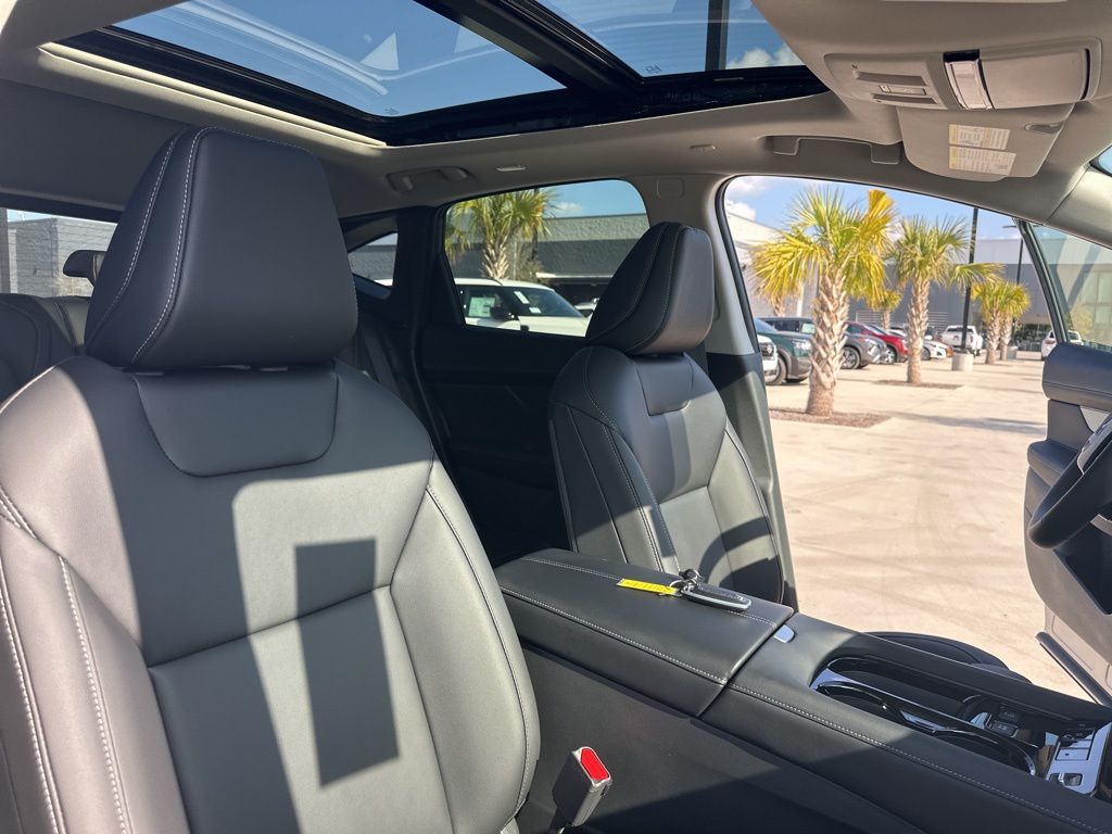 2025 Champagne Silver Metallic Nissan Murano SL AWD SUV