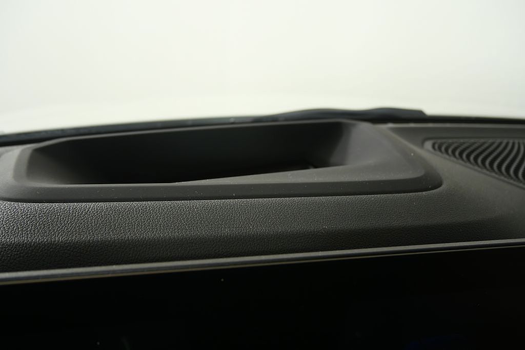 Thumbnail: 2024 BMW 3 Series - 24