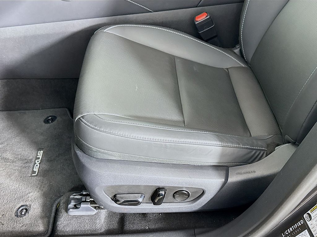 Thumbnail: 2025 Lexus RX - 20