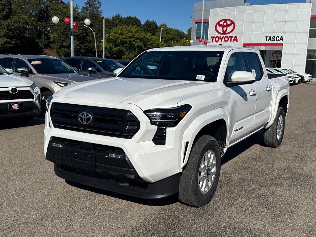 2025 Toyota Tacoma SR5 Double Cab photo 3