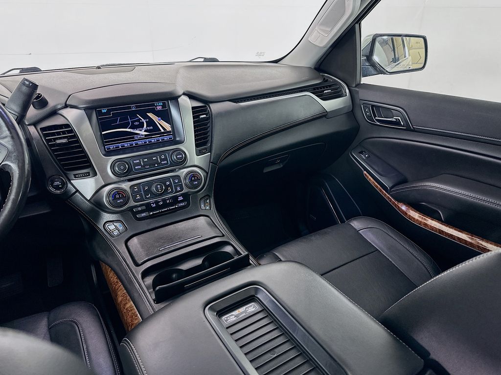 Thumbnail: 2018 Chevrolet Suburban - 25