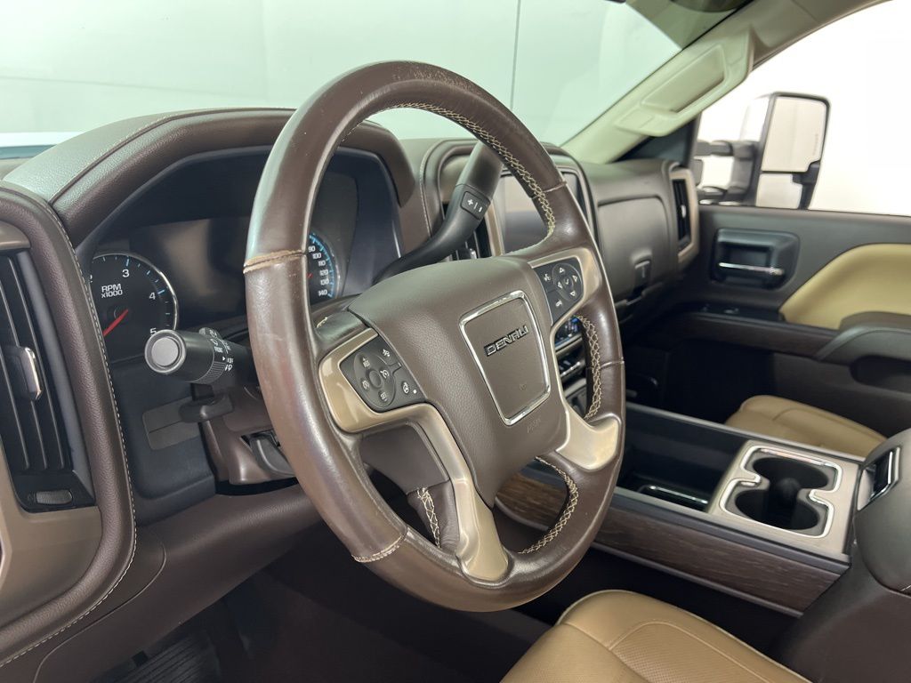 Thumbnail: 2019 GMC Sierra 3500 - 25