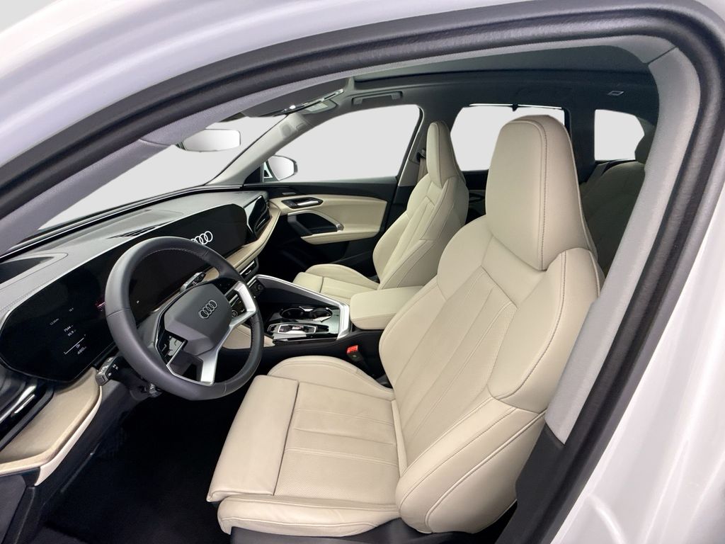 Thumbnail: 2025 Audi Q5 - 18