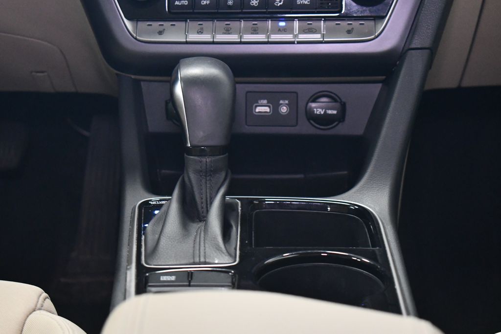 Thumbnail: 2019 Hyundai Sonata - 19
