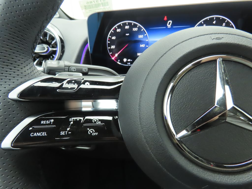 Thumbnail: 2025 Mercedes-Benz GLB - 11