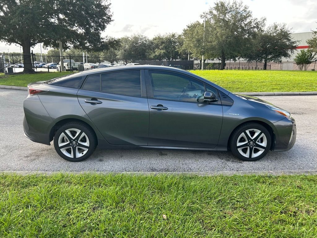Thumbnail: 2016 Toyota Prius - 6