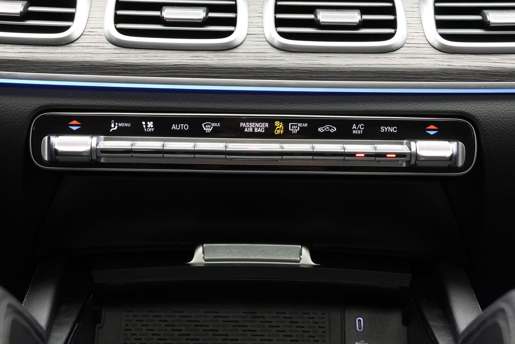 Thumbnail: 2026 Mercedes-Benz GLE - 27