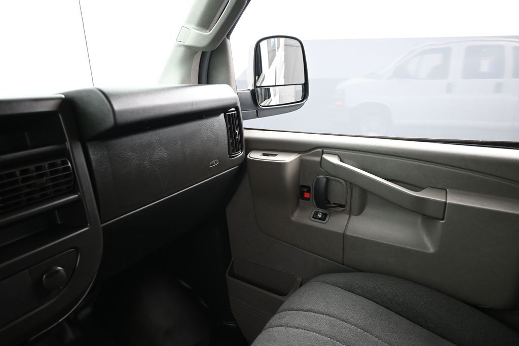 2020 Chevrolet Express Cargo RWD 2500 Regular Wheelbase WT