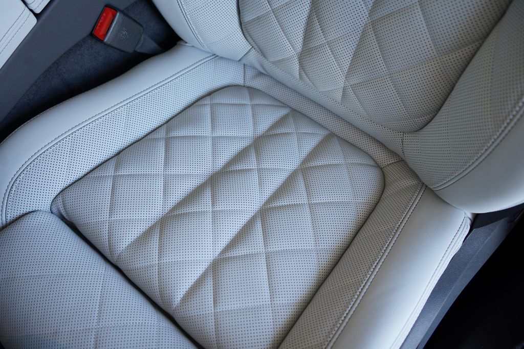 Thumbnail: 2026 BMW X5 - 12