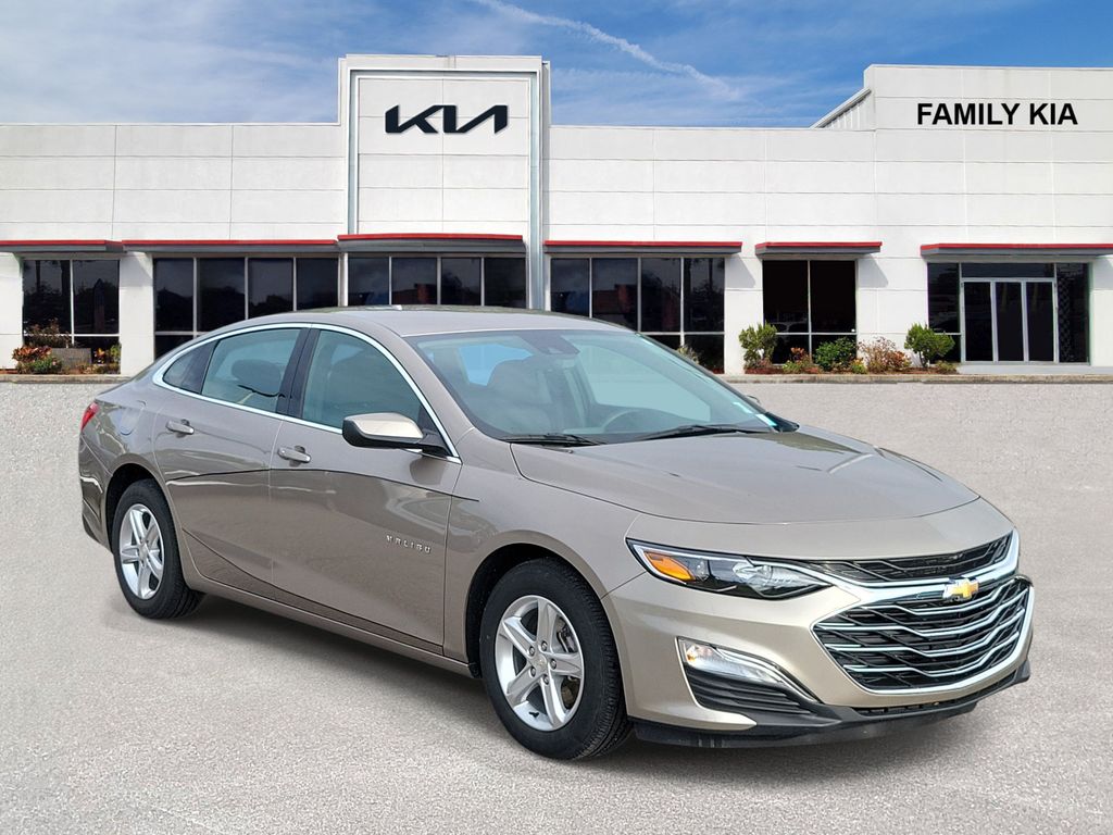 Mineral Gray Metallic 2024 Chevrolet Malibu Sedan Front-Wheel Drive Continuously Variable Transmission