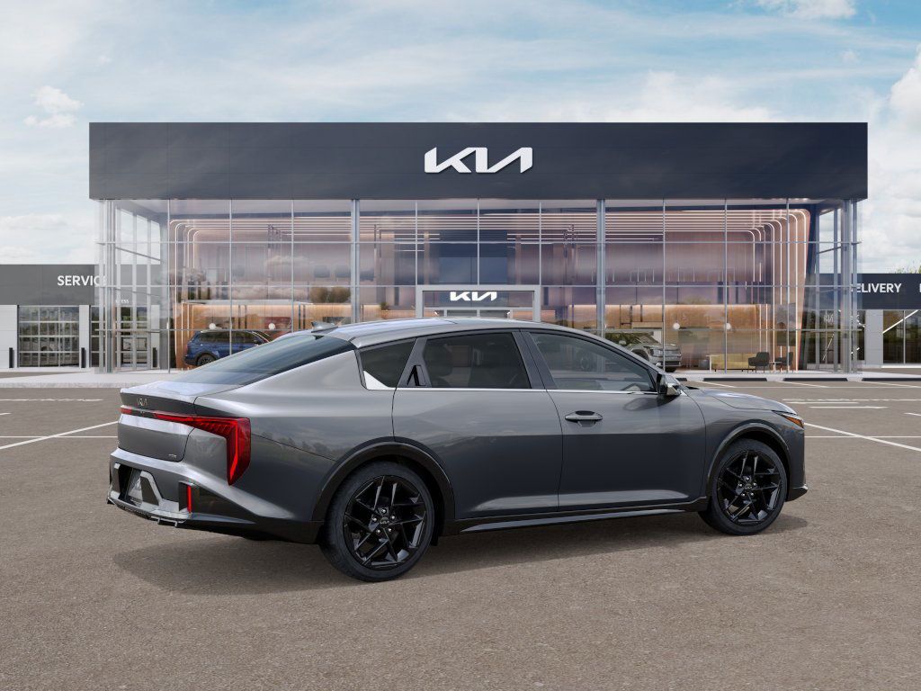 2025 Kia K4 GT-Line Turbo - Photo 6