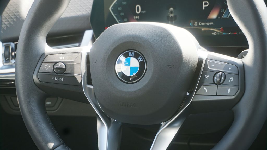 2026 BMW X2 28i - Photo 14