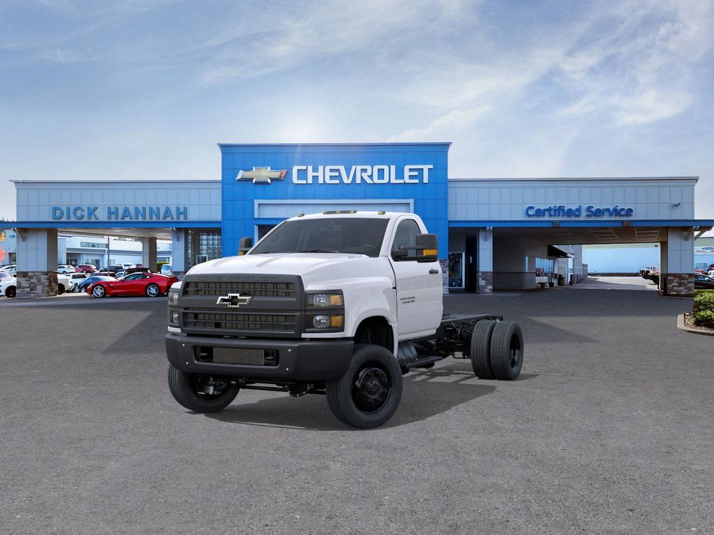 2025 Chevrolet Silverado 5500HD 