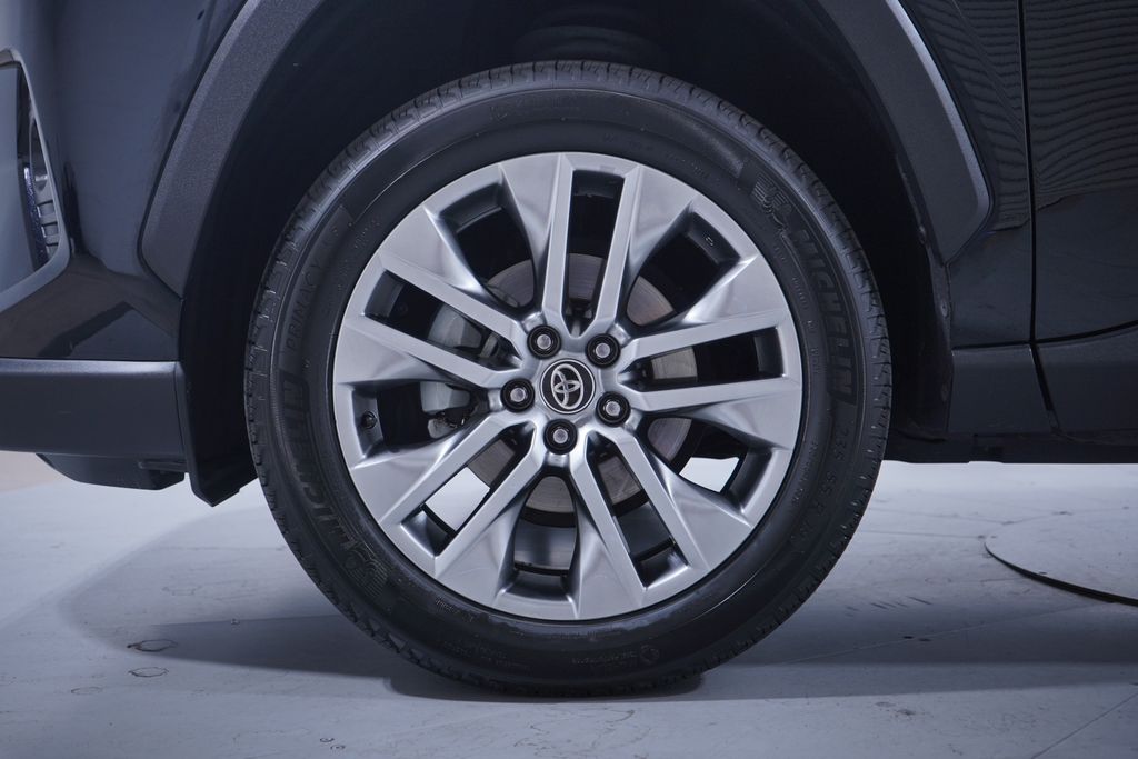 Thumbnail: 2020 Toyota RAV4 - 2