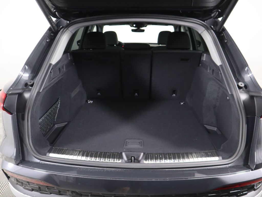 Thumbnail: 2025 Audi Q5 - 31