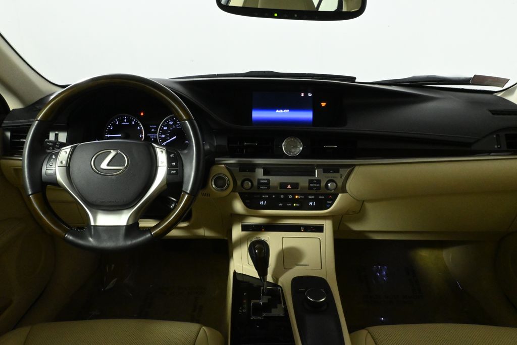 2015 Lexus ES 350 16