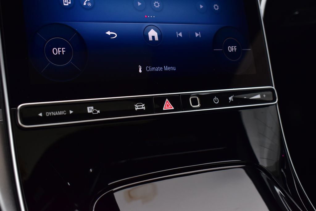 Thumbnail: 2025 Mercedes-Benz C-Class - 20