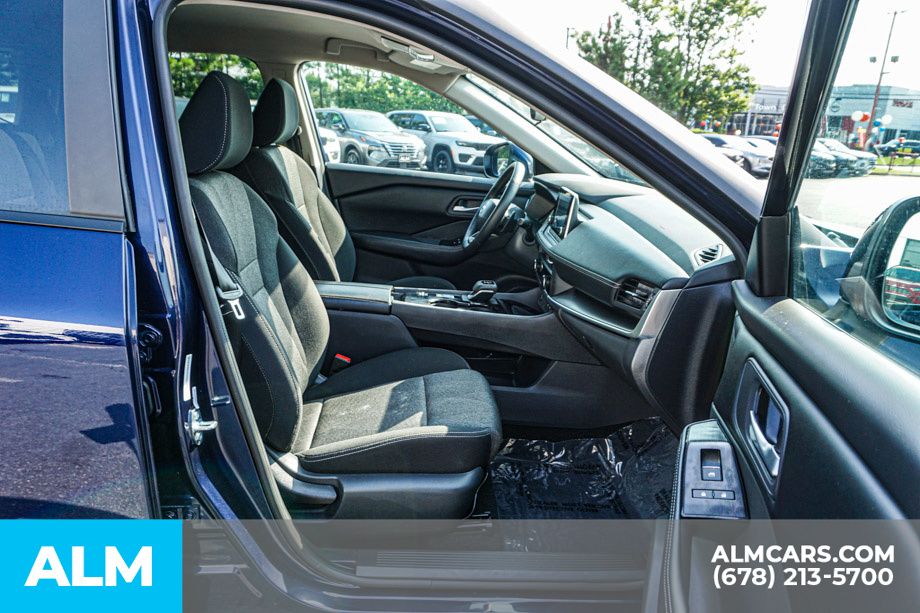 2025 Nissan Rogue SV - Photo 23