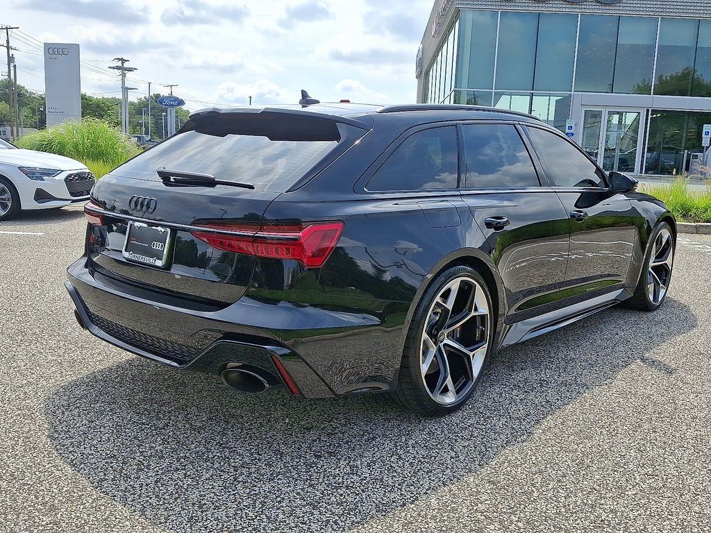 Thumbnail: 2025 Audi RS 6 - 6