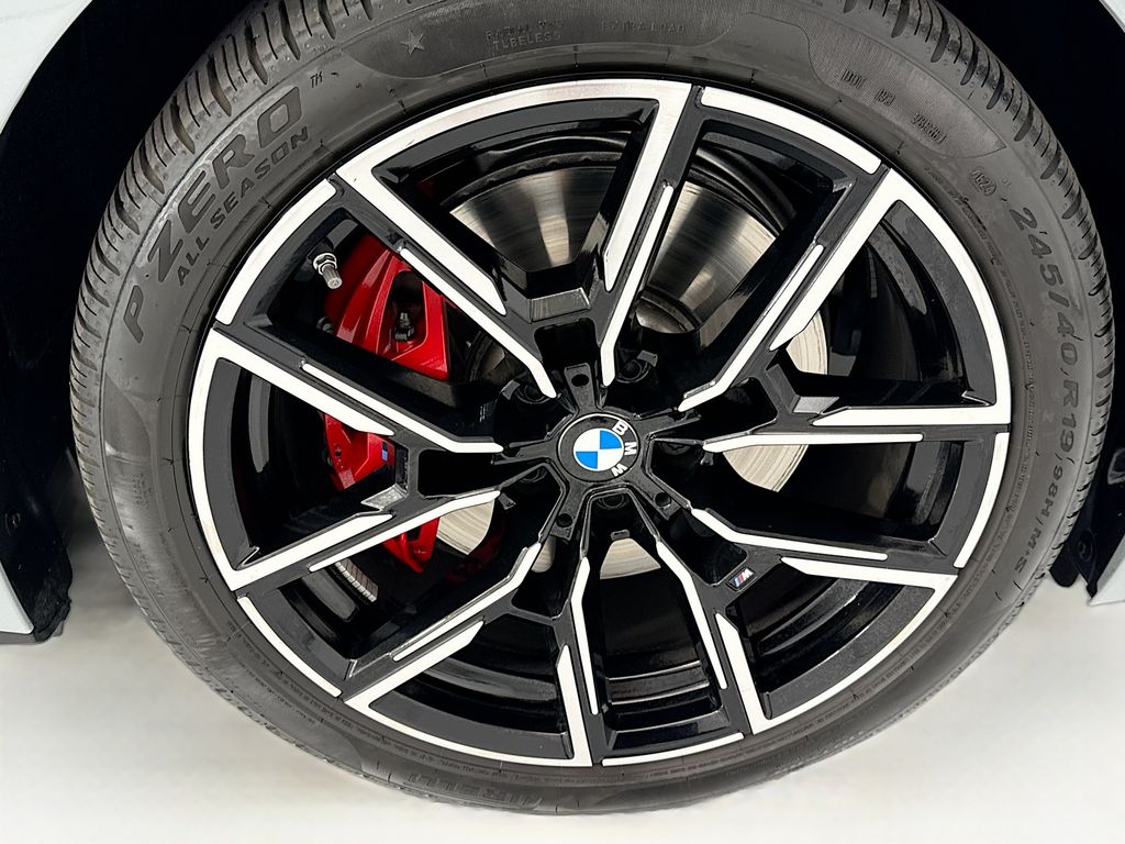 Thumbnail: 2025 BMW i4 - 31