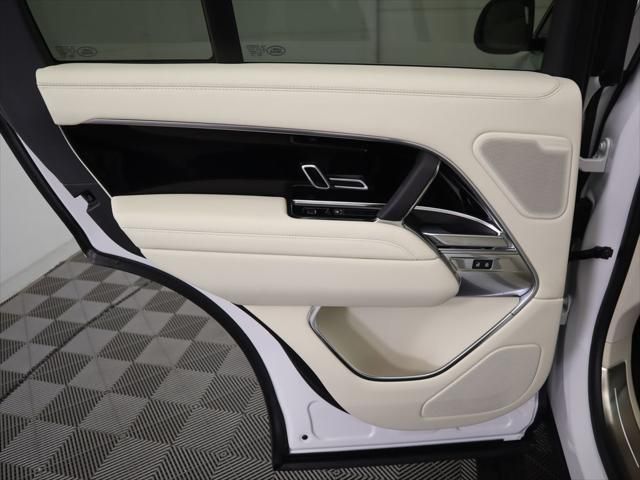 Thumbnail: 2025 Land Rover Range Rover - 28