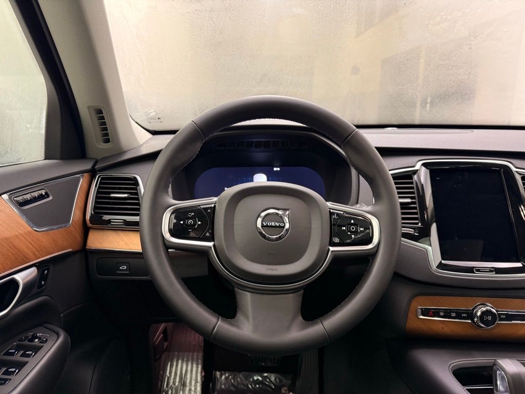 Thumbnail: 2024 Volvo XC90 - 22