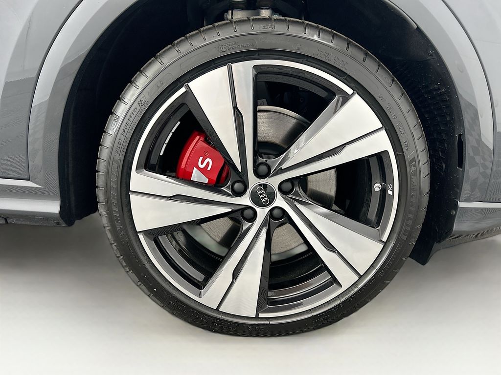 Thumbnail: 2025 Audi SQ5 - 32