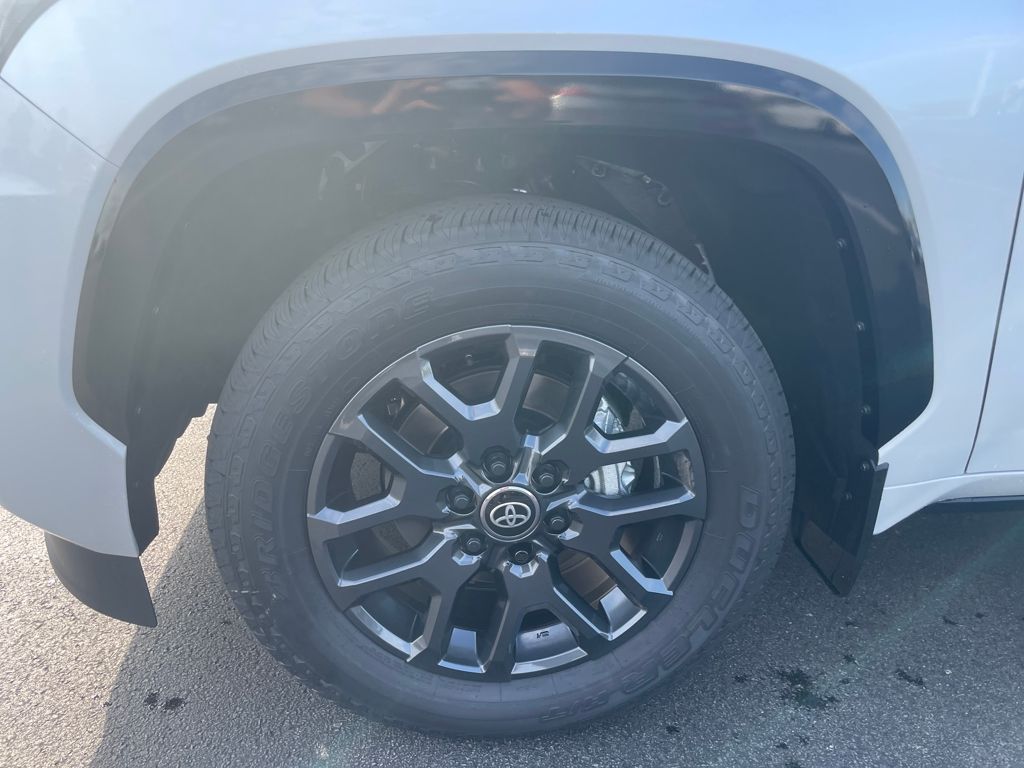 2025 Toyota Sequoia Platinum photo 3