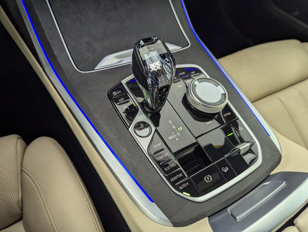 2022 BMW X7 xDrive40i photo