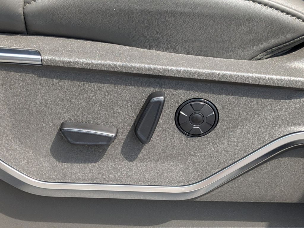 2025 Ford F-250 Platinum