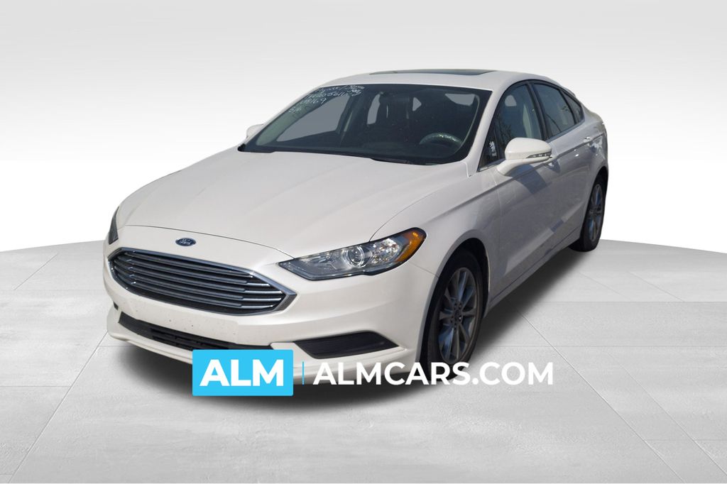 White Platinum 2017 Ford Fusion SE Sedan Front-Wheel Drive 6-Speed Automatic