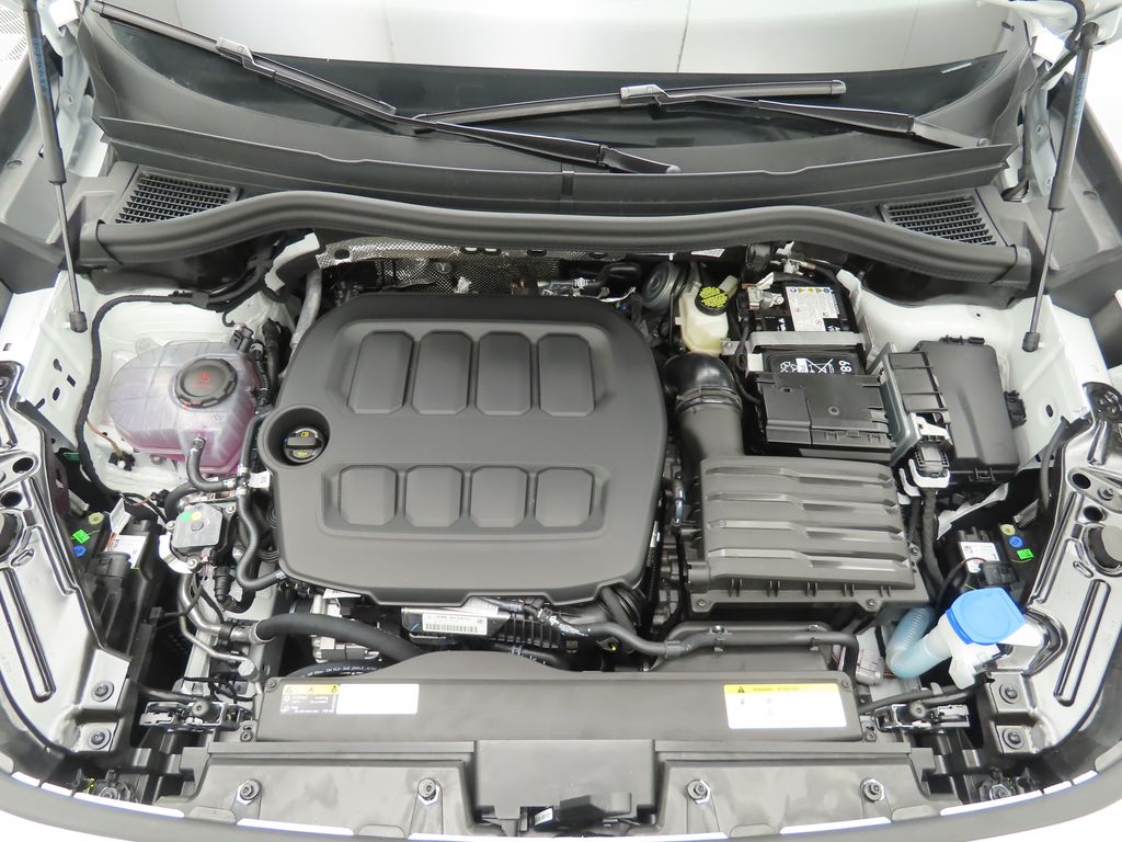 Thumbnail: 2025 Volkswagen Tiguan - 30