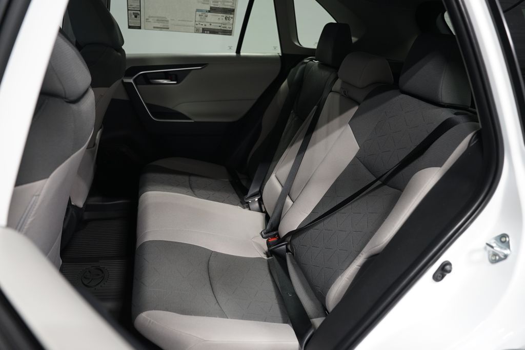 Thumbnail: 2025 Toyota RAV4 - 29