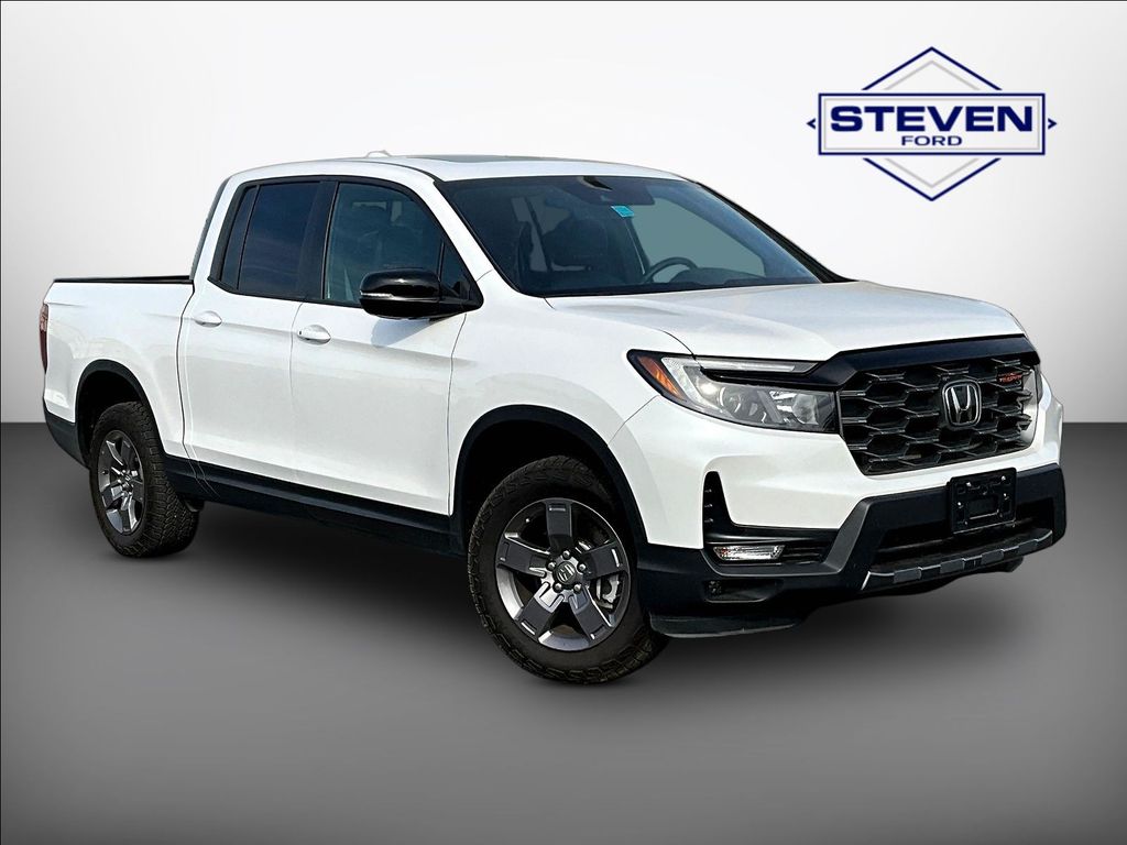 Platinum White Pearl 2025 Honda Ridgeline Pickup Truck All-Wheel Drive 9-Speed Automatic