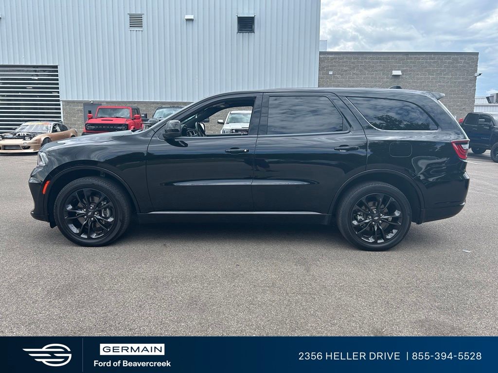 Used 2022 Black Dodge SXT image 5