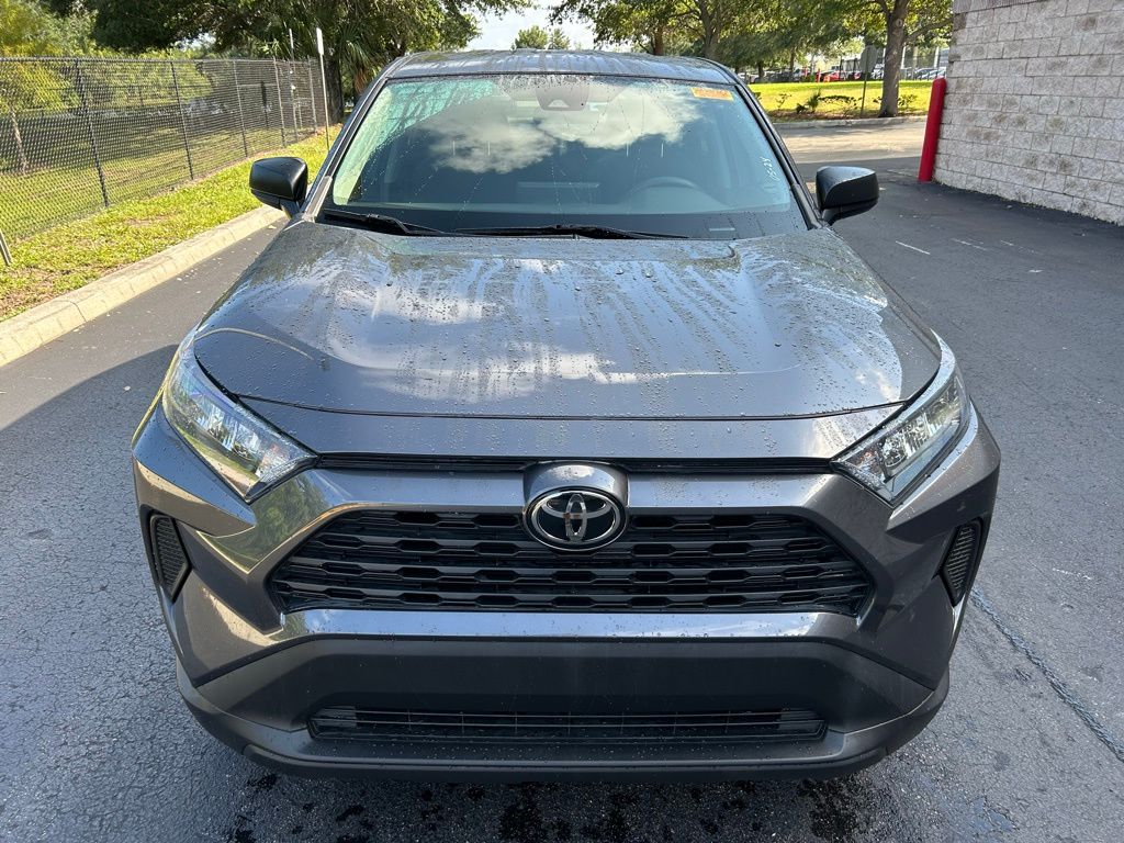 2022 Toyota RAV4 LE 9