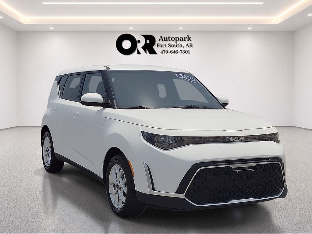 2024 Kia Soul LX FWD
