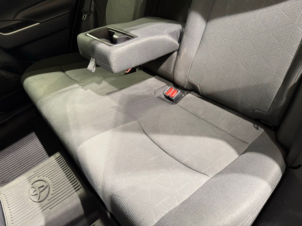 Thumbnail: 2019 Toyota RAV4 - 21