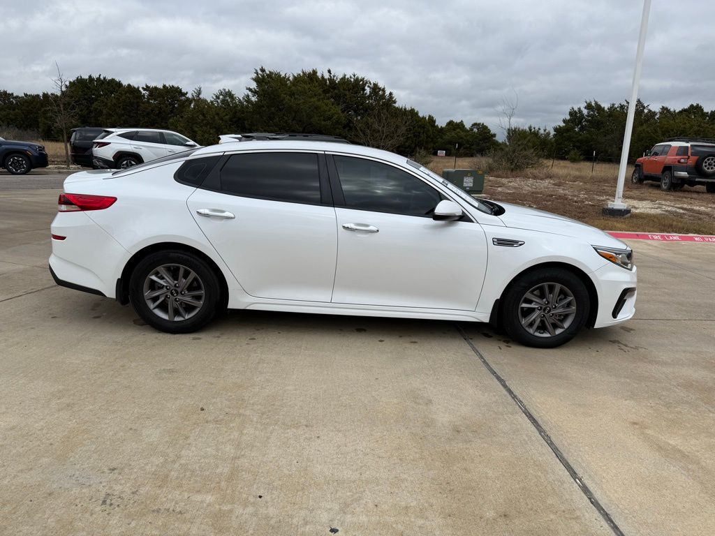 Thumbnail: 2020 Kia Optima - 4