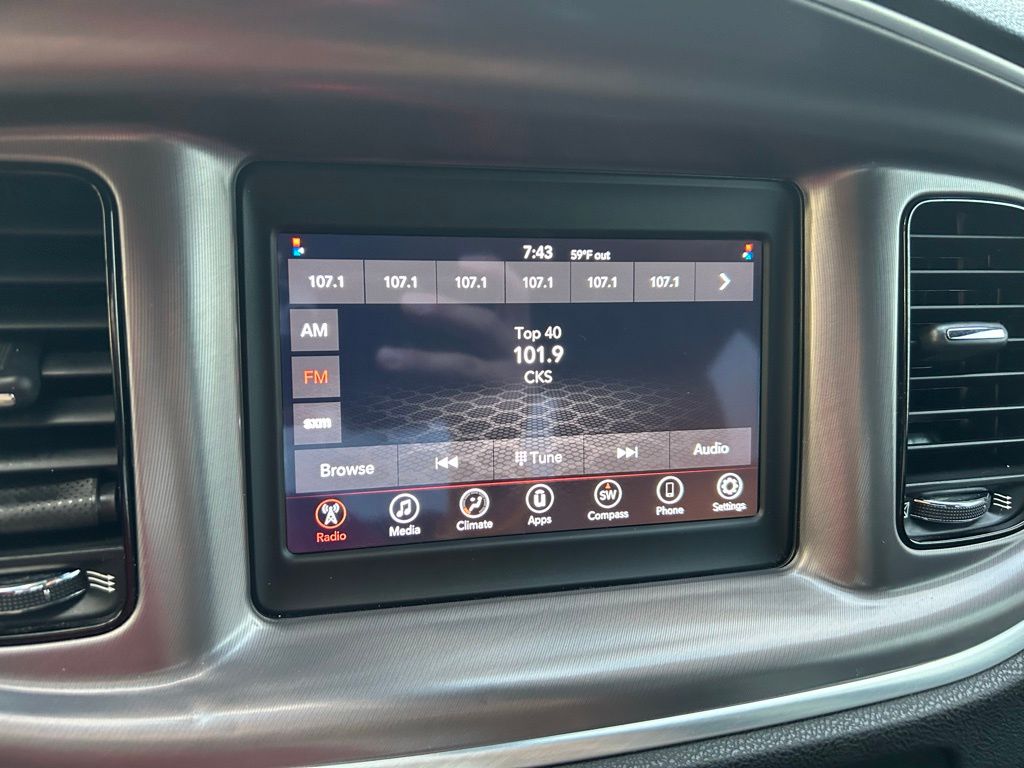 Thumbnail: 2021 Dodge Charger - 23