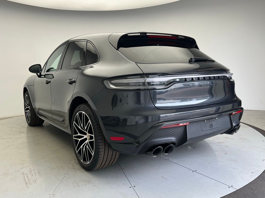 Thumbnail: 2023 Porsche Macan - 3