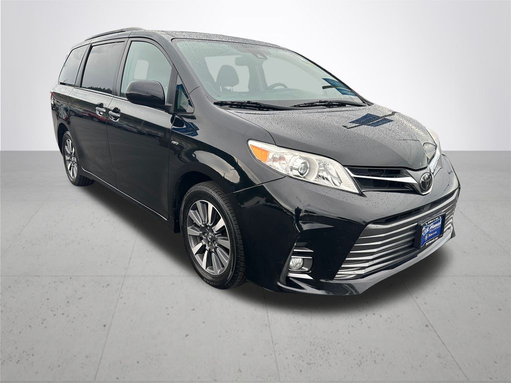 2019 Toyota Sienna XLE Premium