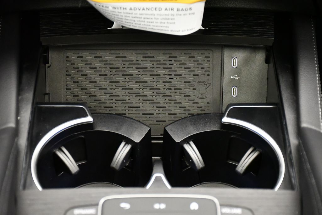 Thumbnail: 2026 Mercedes-Benz GLS - 29