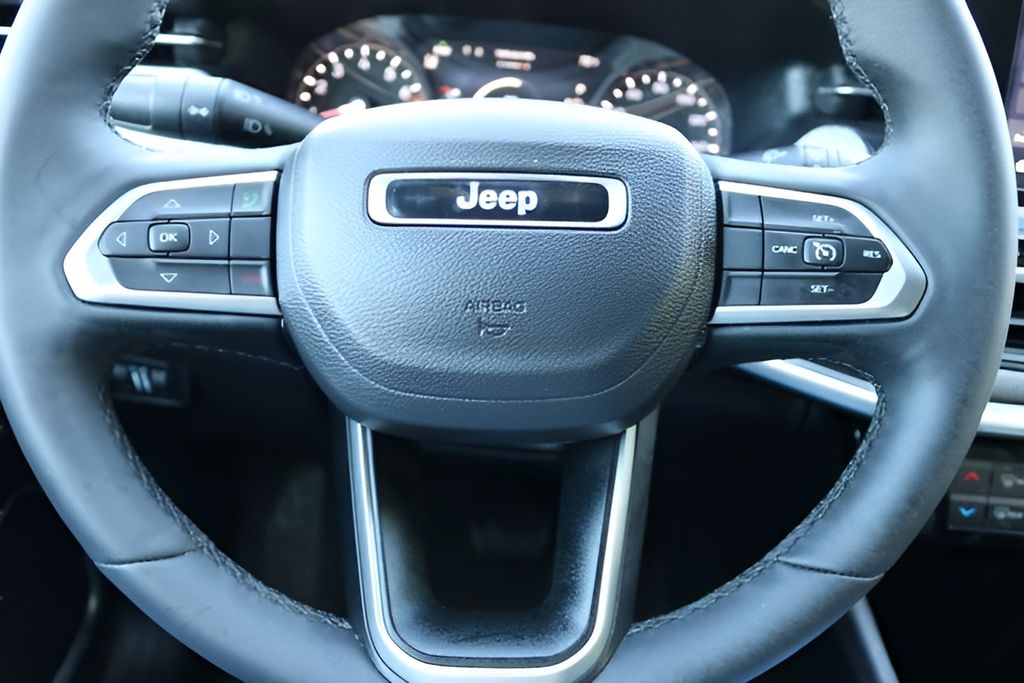 Used Car 2025 Jeep Compass  Latitude For Sale Under $25,000 In Austin, Texas