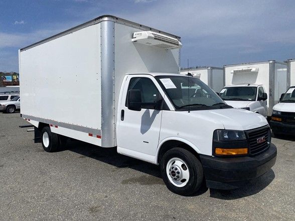 Summit White 2024 GMC Savana Chassis 3500 177 Cutaway RWD Van Rear-Wheel Drive 8-Speed Automatic