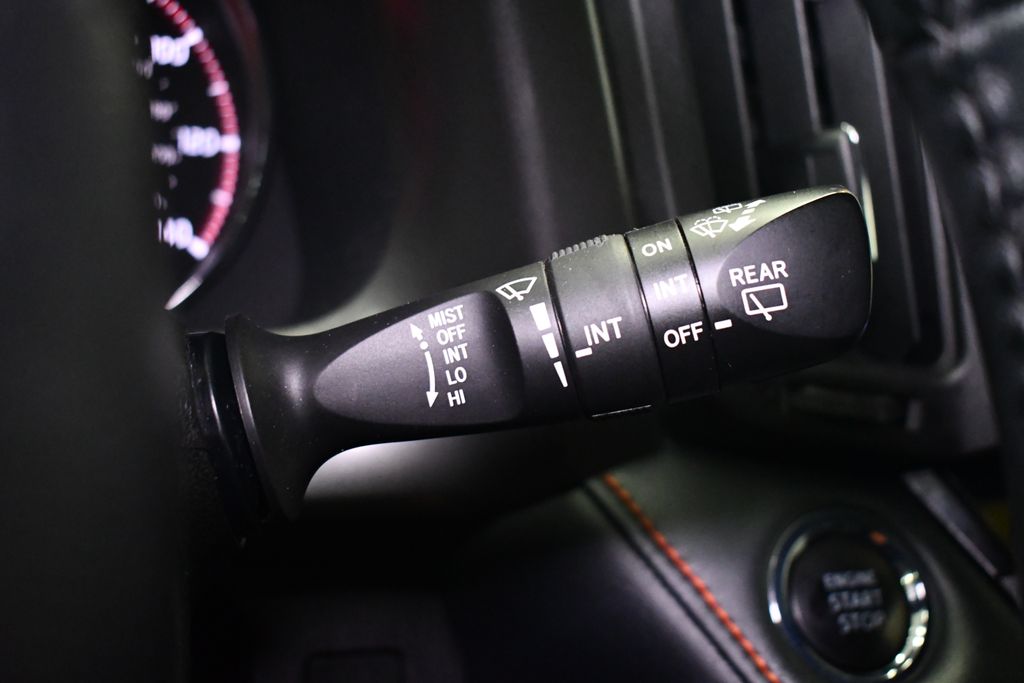 Thumbnail: 2018 Toyota RAV4 - 23