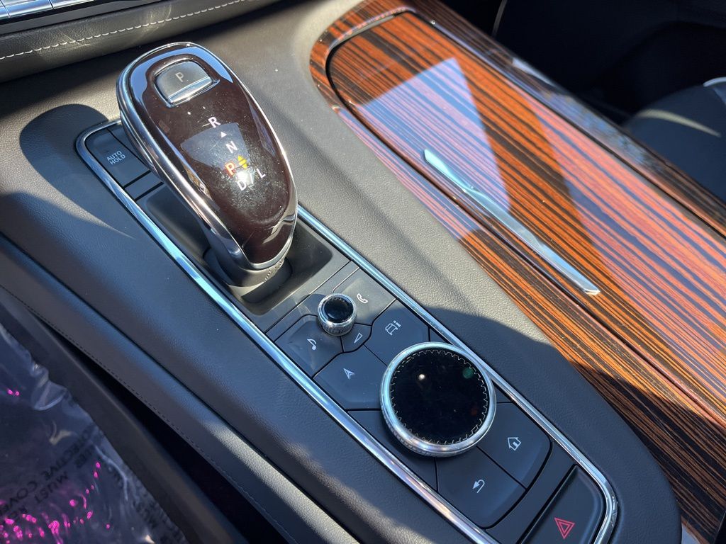 Thumbnail: 2022 Cadillac Escalade - 20
