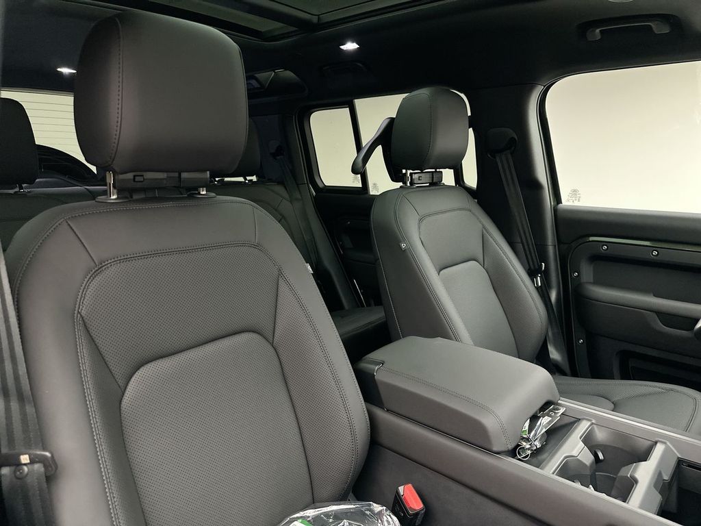 Thumbnail: 2026 Land Rover Defender - 8